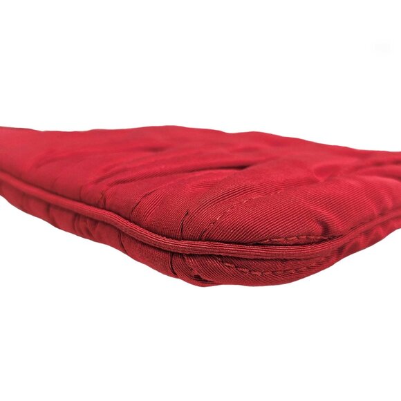 MIU MIU RED FABRIC MATELASSE WRISTLET CLUTCH - Picture 13 of 14